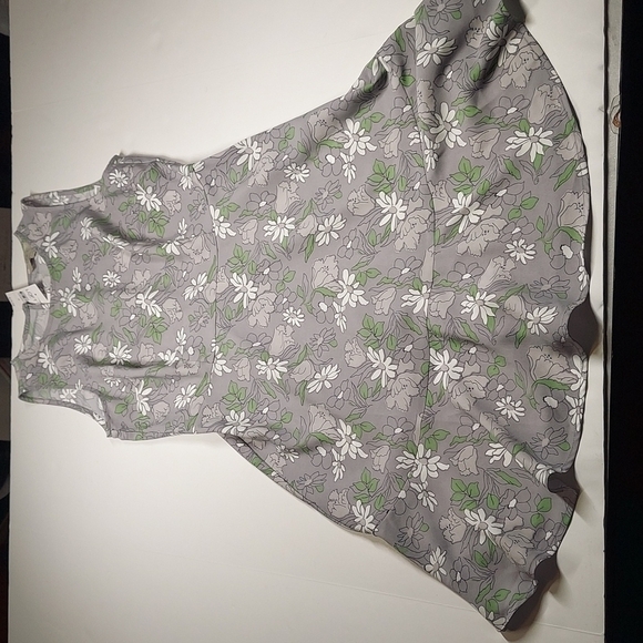 Silver Lilac Meadow Floral Sleeveless Fit & Flare Dress - Petite LOFT  Size 0 - Picture 2 of 12